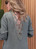 Vestido Monique – Elegância em Linho com Toque de Bordado