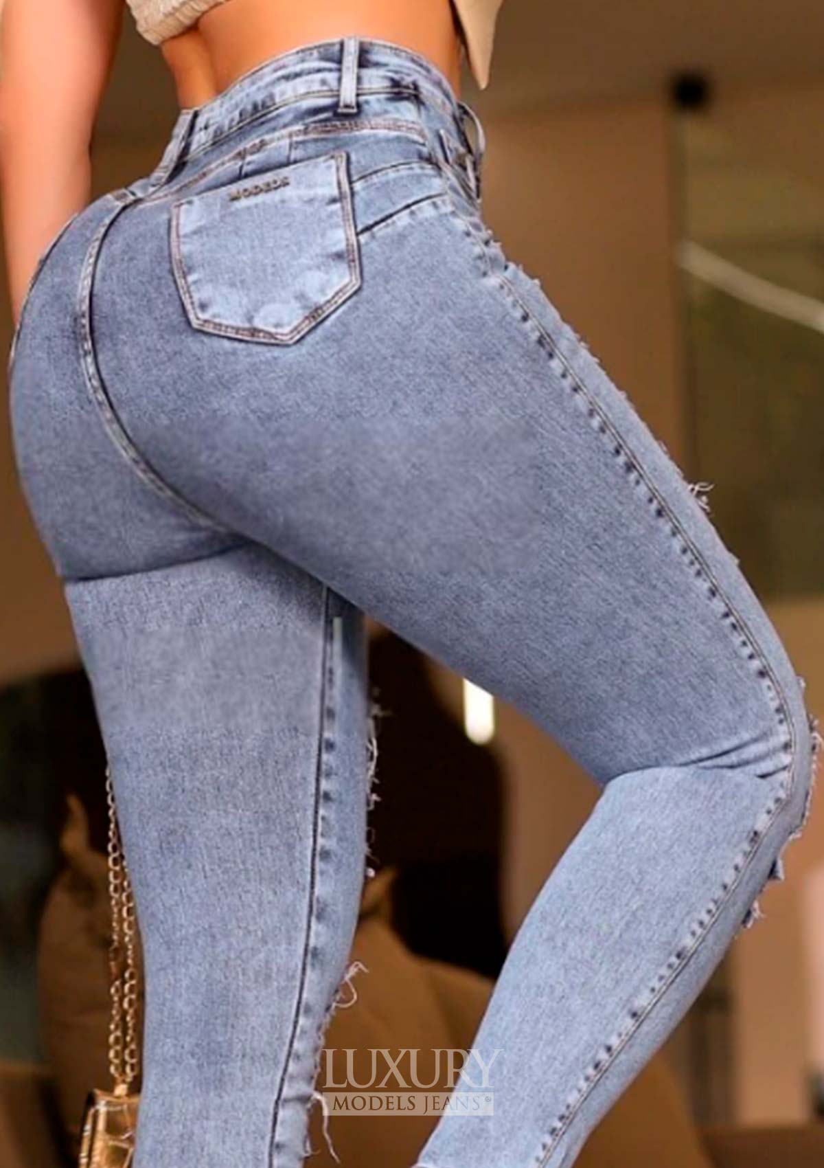 Calça Jeans Modeladora Lipo Empina Bumbum Cós Médio - C452